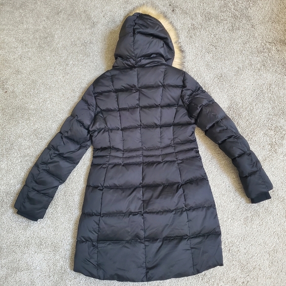 Tahari Black Down Puffer Jacket with Faux Fur Trim Women's Sz medium - Picture 12 of 12